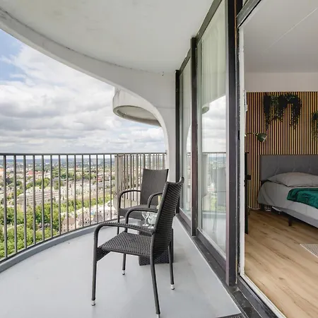Global - Loft 28 דירה *
